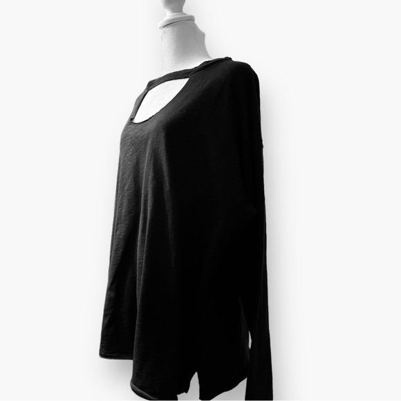 Peace Love World Long Sleeve Cut Out Tee. Black. Size 1X. - Picture 13 of 15